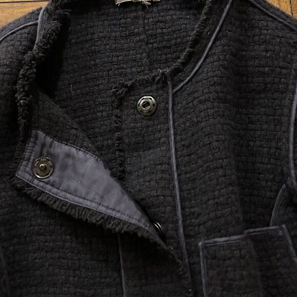 Vince Navy Frayed Hem Wool Blend Boucle Blazer - Picture 5 of 6